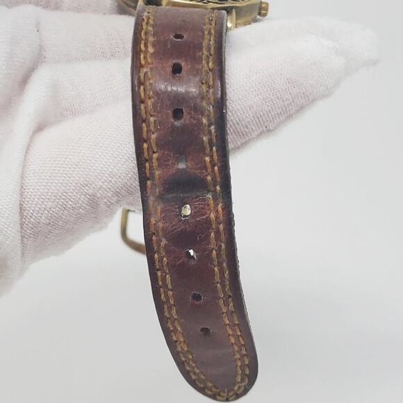 Disney X Timex Pocahontas Brass w Moving Leaves, Brown Band Watch main image 10